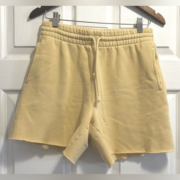TNA Pants - Aritzia TNA Cozy Fleece Boyfriend 6" Sweat Shorts Yellow Wheat Size Small